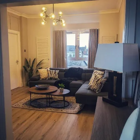 Sweeney Stays, Cadzow Apartment Hamilton Exterior foto