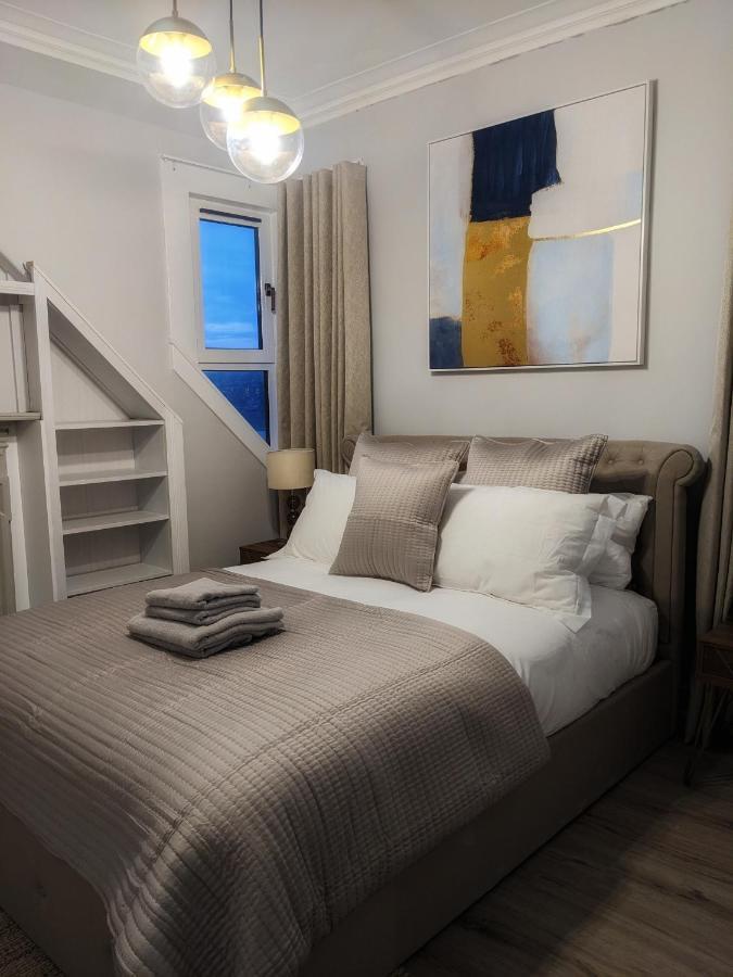 Apartment Sweeney Stays, Cadzow Hamilton