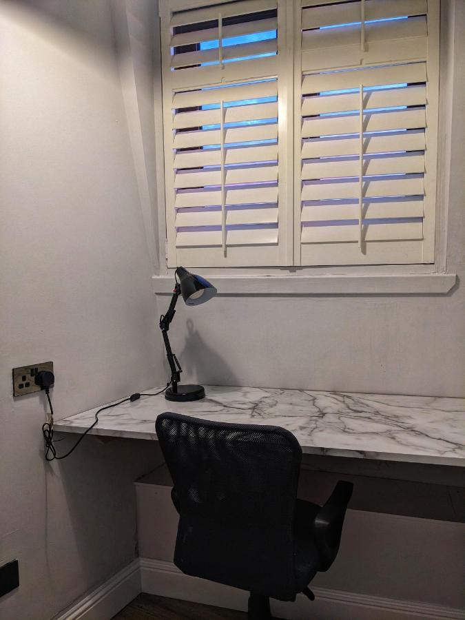 Sweeney Stays, Cadzow Apartment Hamilton